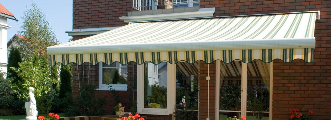Pleasant chill in summer days - why is it worth having a terrace awning