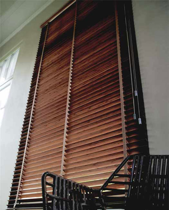 Kenmerken Wooden blinds 50mm, belt ladder
