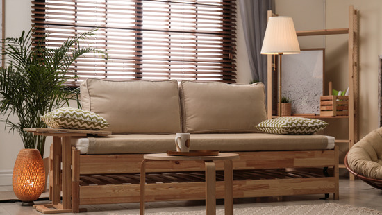 
										Houten jaloezieën met banden
																						