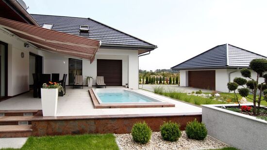 
										Terraszonneschermen voor alle weersomstandigheden
																						