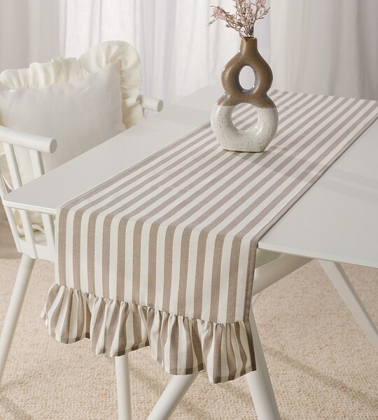 Table Runner with Frill 40x160 cm